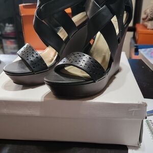 Princess Vera Wang Black Strappy Wedges